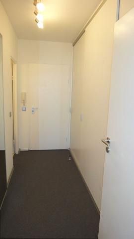 Freies Apartment auf dem Olympia-Einkaufszentrum, provisionsfrei von privat – Flur