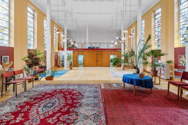 Konut kullanımına dönüştürme izni verildi - eski kilise binası yapı arsası olarak!