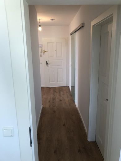 De particular - piso renovado de 3 habitaciones con balcón orientado al sur y vistas a las montañas – Foto 7
