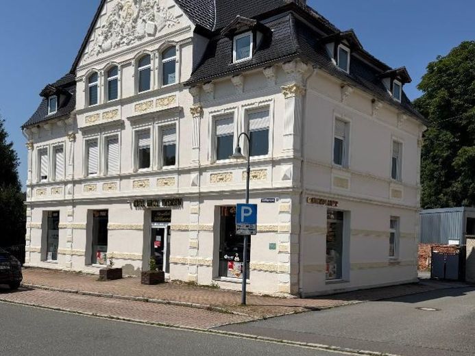 Zeitgemäß und komfortabel im modernisierten Baudenkmal wohnen! Inkl. Stellplatz direkt am Haus mit nur weiteren 3 Wohnungen – Foto 1