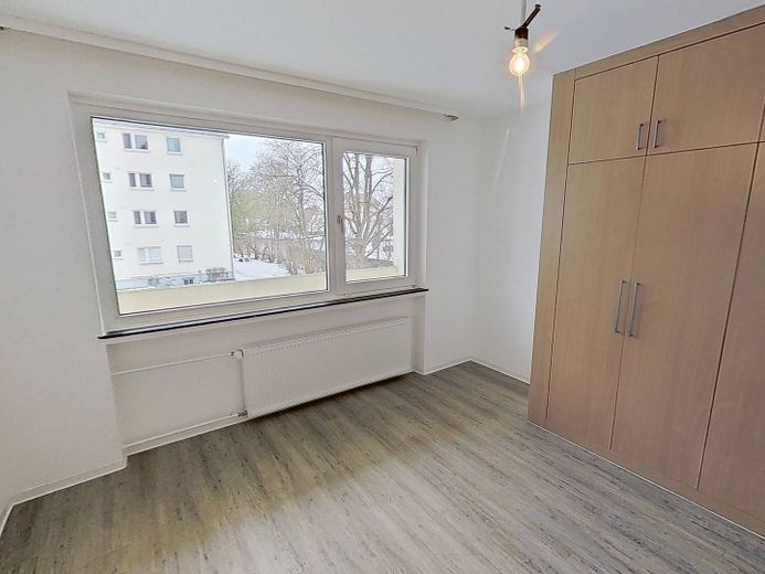 **1 KALTMIETERLASS ALS EINZUGSGESCHENK**Gemütliche 3-Zimmer-Wohnung mit BALKON und TAGESLICHTBAD – Ansicht I: Schlafzimmer I