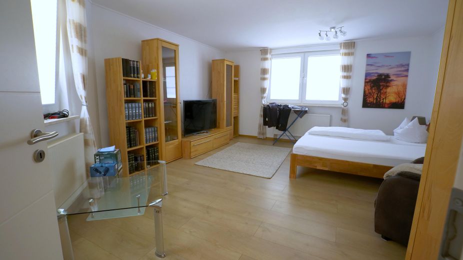 Auf Zeit: Traumhaus am See mit eigenem Steg, nur 30min von Berlin-Mitte – Schlafzimmer