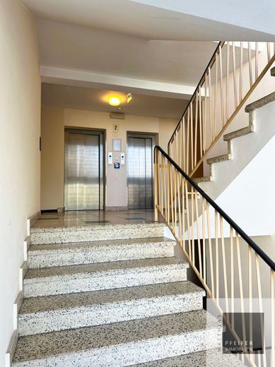 RESERVED - Bright air-conditioned apartment with large loggia in a forest-edge location – Treppenhaus