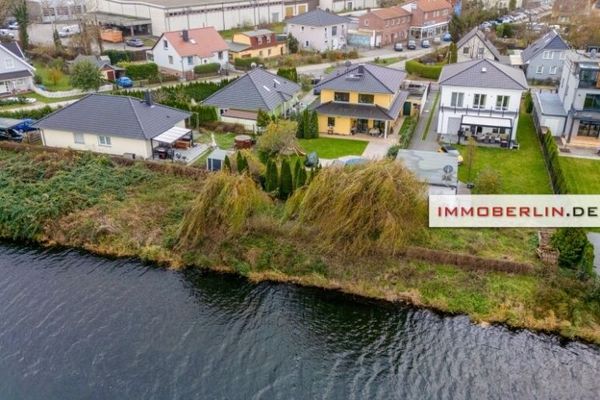 IMMOBERLIN.DE - Charmantes Haus mit Gartenidylle am Teltowkanal nahe WISTA