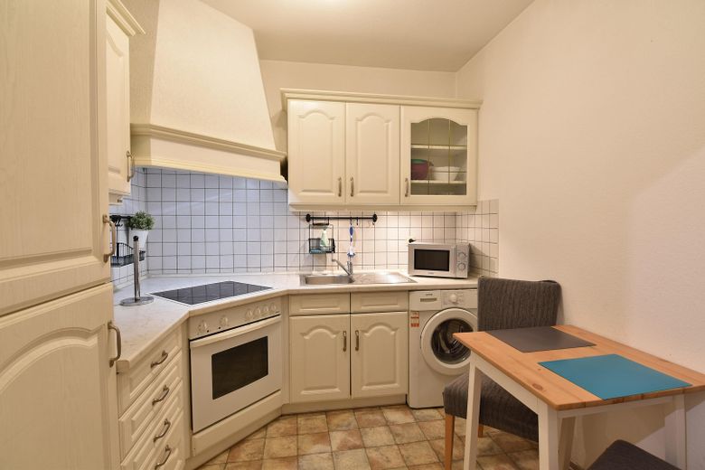 Küche mit Sitzgelegenheit