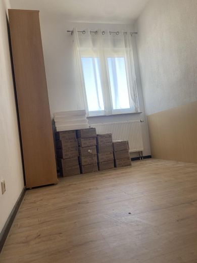 Środkowy segment szeregowca (bez prowizji) w Wiley, Neu-Ulm – Zimmer 4
