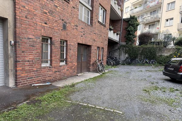 Place de stationnement pour moto à la Barbarossaplatz