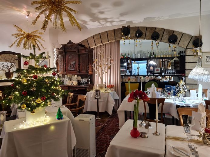 Traditionsrestaurant in Bestlage am Saarbrücker Schloss einmalige Chance für Gastronomen&Investoren – Foto 3