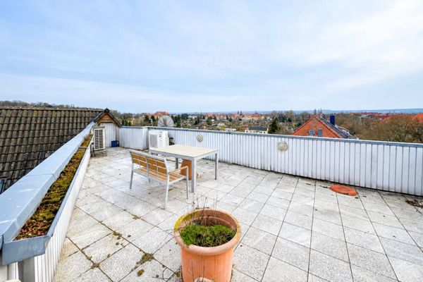 +ESDI+ Großzügiges Penthouse mit weitläufiger Dachterrasse und vielen Extras - ab sofort bezugsfrei