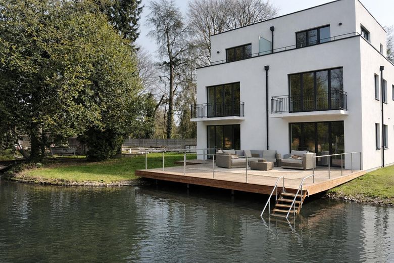 ¡Paraíso en venta! ¡Casa unifamiliar con posibilidad de ampliación o amplia urbanización nueva! – Neubauplanungs-Entwurf