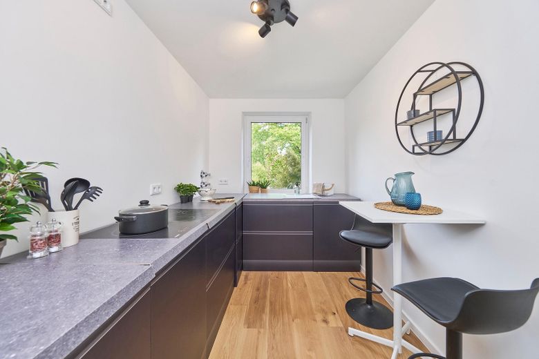 Erstbezug nach Sanierung: Helle 3-Zi.-Wohnung mit sonnigem Balkon & grünem Innenhof in Top-Lage – फोटो 8