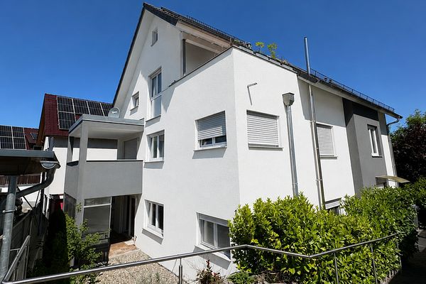Hochwertig ausgestattete und gepflegte 4,5 Zimmer- Erdgeschosswohnung am Bodensee