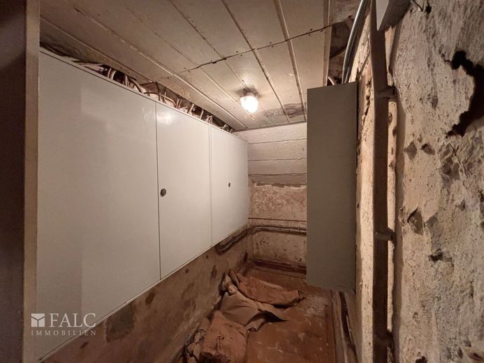 Mehrfamilienhaus mit Potenzial – Keller Elektrik