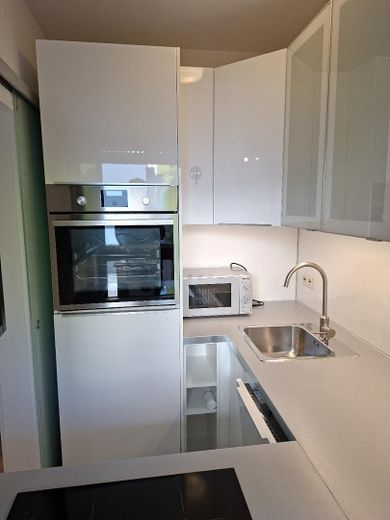 Immo F 261019 – Küche ;Backofen Kühlschrank,Mi