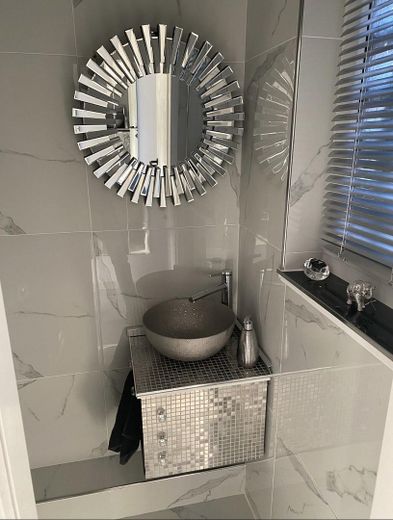 Design Maisonette-Wohnung ,sehr edel modern provisionsfrei ! – Foto 14