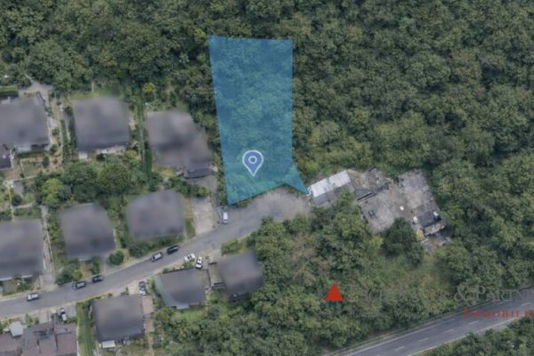 Terreno edificabile non edificato in tranquilla posizione ai margini del bosco di Eberbach