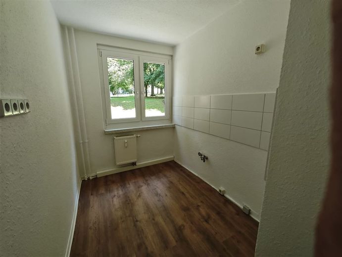 Neu renoviert! Helle 3-Zi. mit Balkon, Wanne &amp; Laminat in ruhiger Lage! – PHOTO-2026-06-26-09-29-58_5