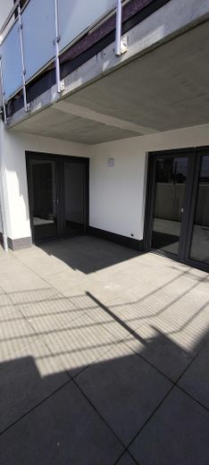 Neubau/Erstbezug, 3Zi, riesige Terrasse, 0,76%KfW Darlehen inkl! Provisionsfrei! – Terrasse Zugang vom WZ und SZ