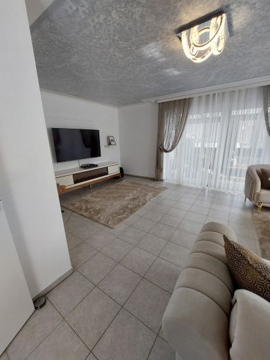 Casa unifamiliare con veranda invernale ;terrazza; giardino e garage.  !!(prezzo trattabile) – Foto 11