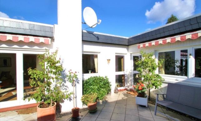 Atrium Bungalow alles auf einer Ebene in Schenefeld Dorf direkt am Klövensteen Forst – Atrium