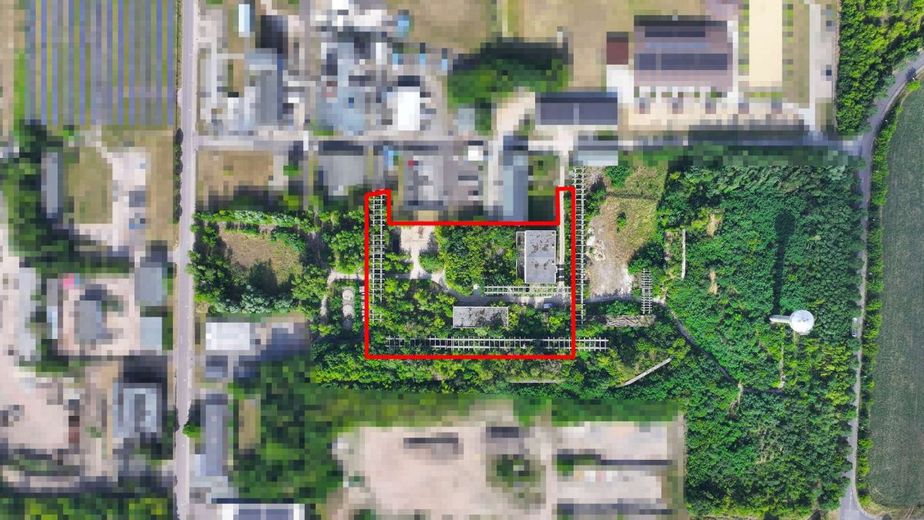 Provisionsfrei! Bei Magdeburg: Halle + 3 geschossiges Funktionsgebäude auf 9954m² in Schönebeck – Vogelperspektive weit