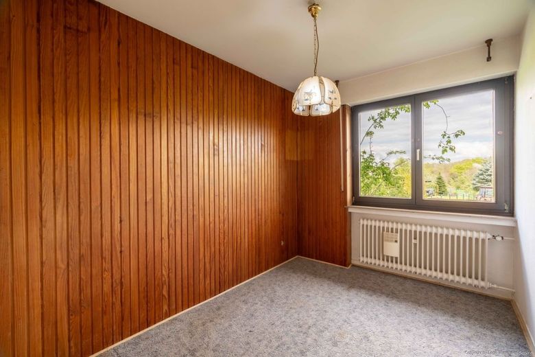 Freistehendes Familienhaus am Landschaftsschutzgebiet - Ruhe, Natur &amp; Potenzial – Esszimmer