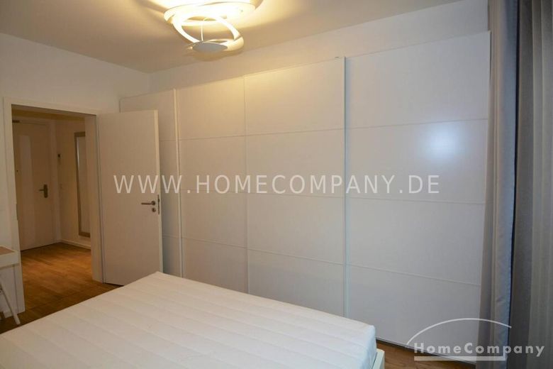 Moderne Wohnung mit Blick auf den Gleisdreieck-Park, möbliert – 242d23281f64839b7eb558c3b59b42c0262c6d80.jpg