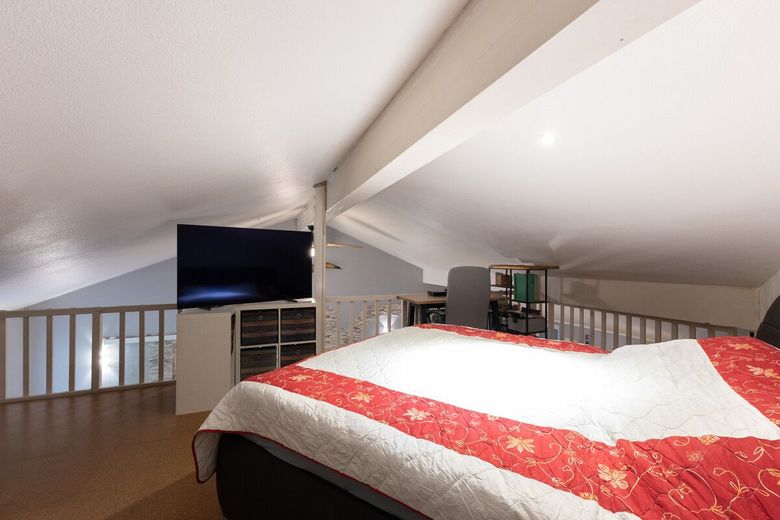 Wohlfühloase für zwei Familien - mit Pool, Sauna und Garten – Schlafzimmer Galerie Neubau