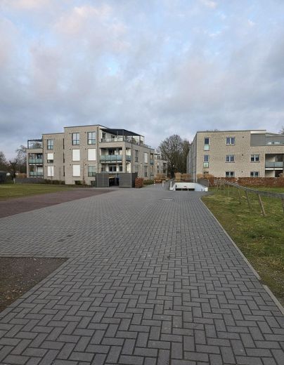 Zentraler Stellplatz - sicher, sauber und nicht öffentlich zugänglich – Gelände