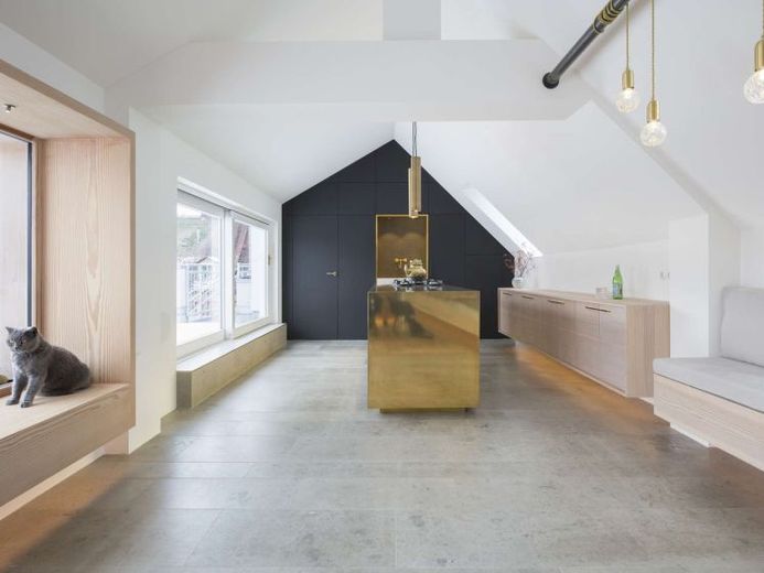 -RESERVIERT- Luxuriöses, ausgezeichnetes Penthouse über den Dächern des historischen Stadtkerns Straubing – Foto 1