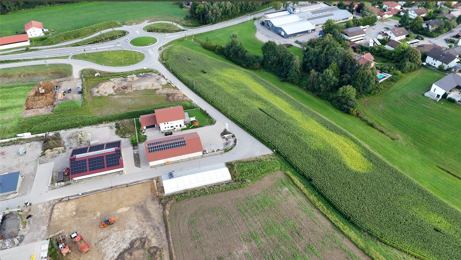 Voll erschlossenes Gewerbegrundstück – Gewerbe & Wohnen ideal kombinieren | provisionsfrei – Direkte  Zufahrt von B588