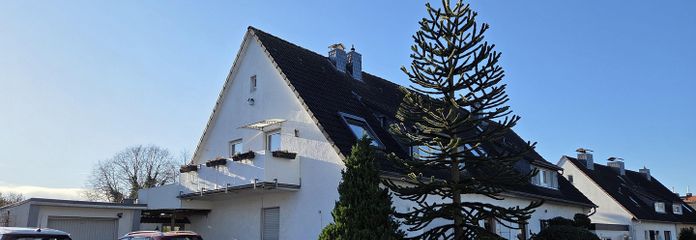 •großzügige Doppelhaushälfte mit Wintergarten & großem Garten in ruhiger Lage von Wülfrath – Hausansicht Frontseite