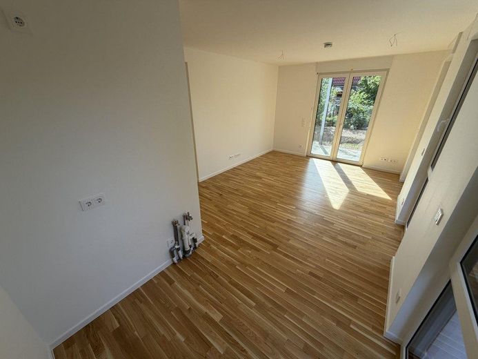 Jouw nieuwe thuis in het groen: nieuwbouwappartement met 2 kamers en tuin – Küchennische
