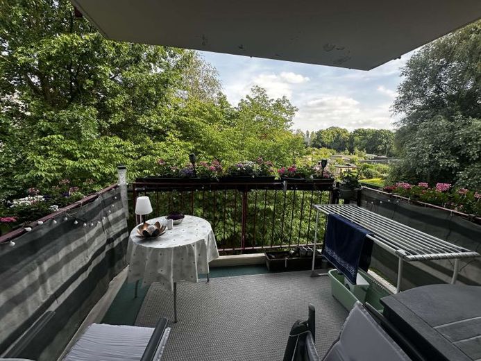 Balkon im Grünen und 4 Zimmer - Mein Leipzig lob ich mir! – Foto 1