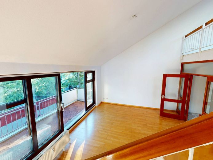 Bellissimo appartamento di 2 locali con GALLERIA, BALCONE e molta luce naturale – Ansicht II: Wohn- und Esszimm…