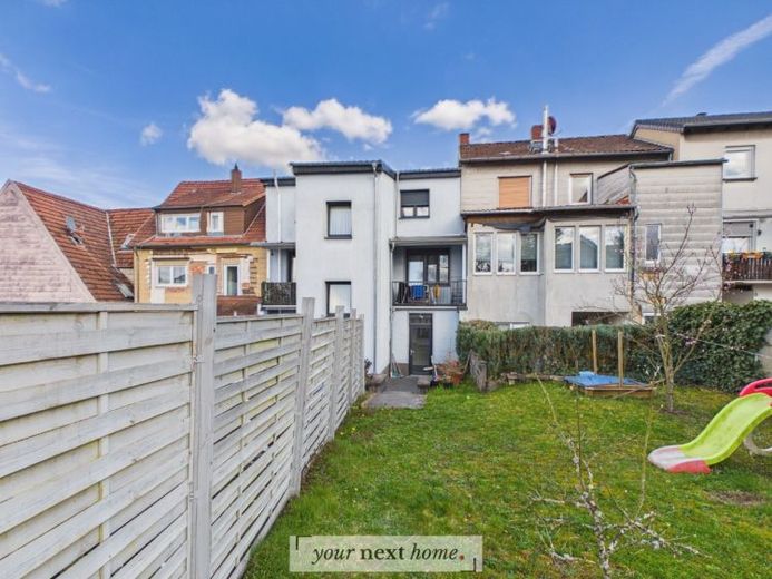 Kapitalanlage mit derzeit ca. 41.000,00 € Mieteinnahmen. Mit Steigerungspotenzial und Bauplatz. – फोटो 1