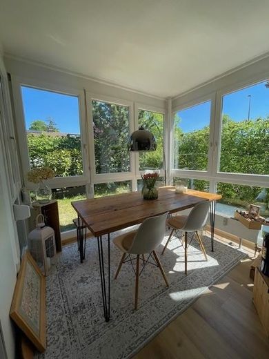 Kompakte Wohlfühlwohnung mit sonnigem Garten (ca. 90 m²) in Untermenzing – Wohnbereich