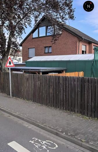 Strassenansicht vorne