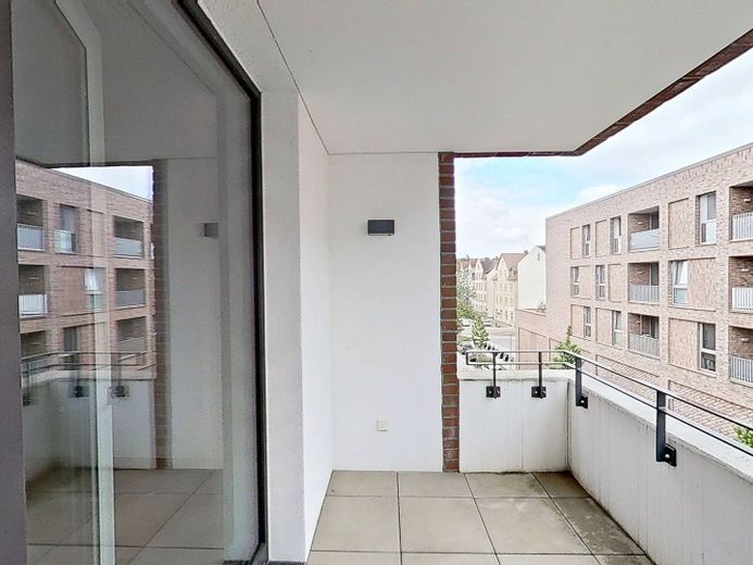Perfekt für Paare: Moderne 2-Zimmer-Wohnung mit LOGGIA, EBK u.v.m. in Hannover – Balkon
