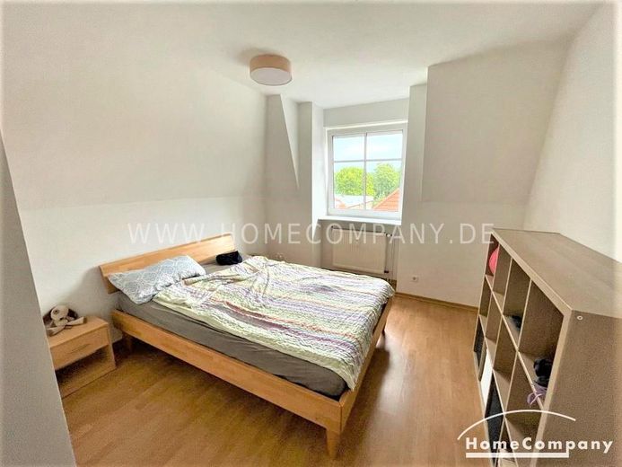 24697 Möbliert/Furnished 3-Zimmer Wohnung mit Loggia in Dresden-Striesen max. 2 Personen – 6132c13171ab35e74b4af754cd87ae6b7acd36a4.jpg