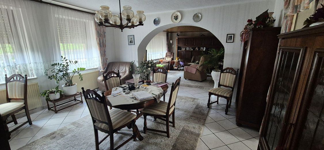 Grosses Ess-/Wohnzimmer EG