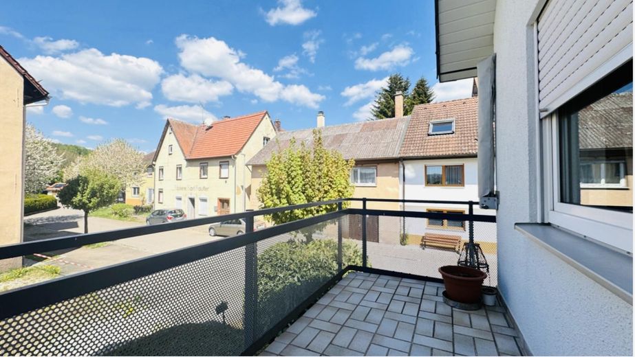 Erstbezug nach Renovierung — moderne 2‑Zimmer Wohnung in zentraler Lage – Photo 4