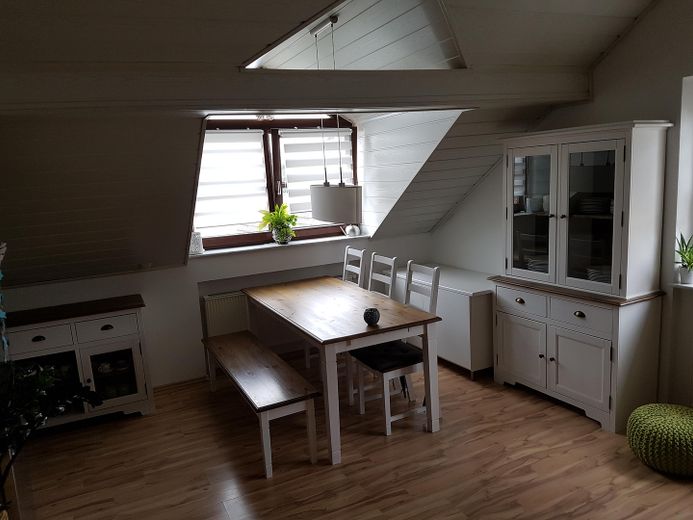 Esstisch im Wohnzimmer