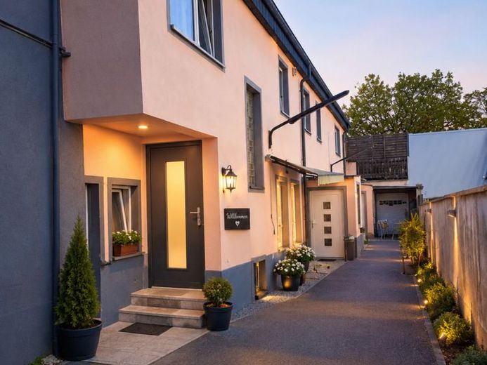 KAPITALANLAGE im Raum Köln in bester Lage - Gewerbefläche und Wohnungen – Foto 1