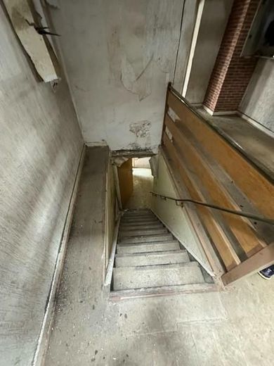 HANDWERKERJUWEL! Altbauflair für Bewohner mit jungen Ideen! Die Vergangenheit zur Zukunft machen! – 4 OG mit Balkon (1)
