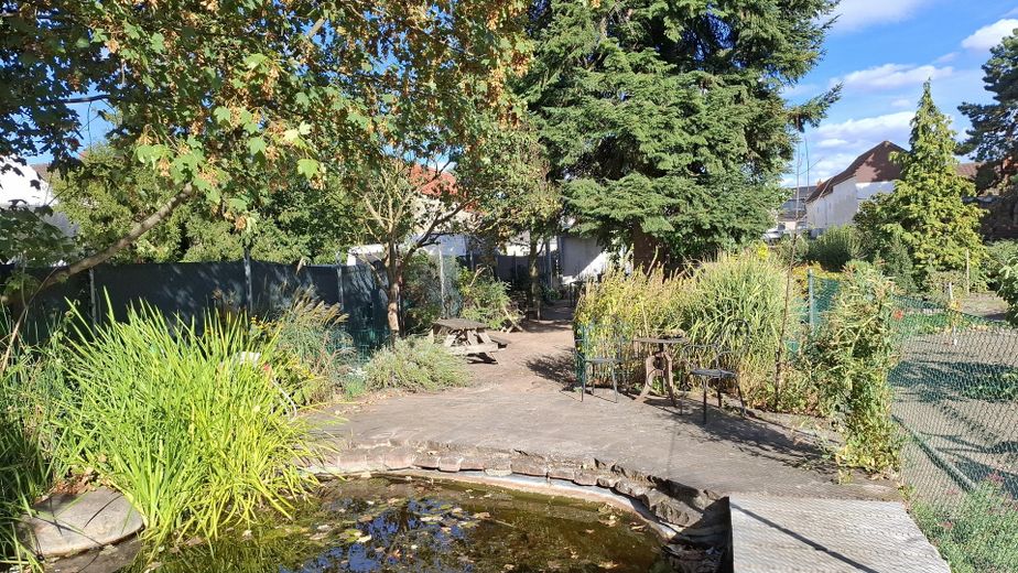 4 आवासीय इकाइयों वाली विशेष आवासीय संपत्ति – Garten zur großen Wohnung