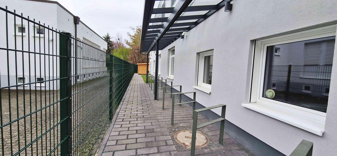 Moderne Co-Working Arbeitsplätze | Hürth-Gleuel nahe Autobahnkreuz Köln – Fahrradstellplätze