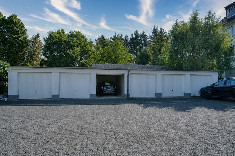 Uitstekend bereikbaar & stabiel verhuurd – belegging in Bonn-Duisdorf – Garagen optional erhältlich