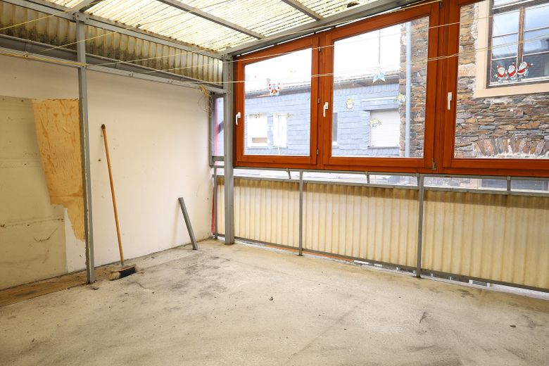 139 qm | 7 Zimmer | 2 Balkone | Reihenendhaus für 125.000 € – 1. OG Wintergarten 