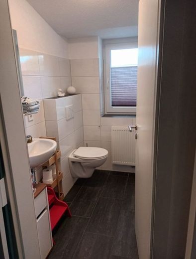 Moderne 3-Zimmer-Wohnung in Friedrichsfehn von privat – Gäste WC